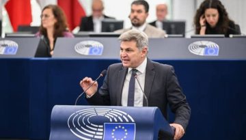 &Xi;&epsilon;&kappa;ά&theta;&alpha;&rho;&epsilon;&sigmaf; &alpha;&pi;&alpha;&nu;&tau;ή&sigma;&epsilon;&iota;&sigmaf; &alpha;&pi;ό &tau;&eta;&nu; &Kappa;&omicron;&mu;&iota;&sigma;&iota;ό&nu; &gamma;&iota;&alpha; &Epsilon;&lambda;&lambda;ά&delta;&alpha; &ndash; &Kappa;ύ&pi;&rho;&omicron; &zeta;&eta;&tau;ά &omicron; &Phi;&alpha;&rho;&alpha;&nu;&tau;&omicron;ύ&rho;&eta;&sigmaf;