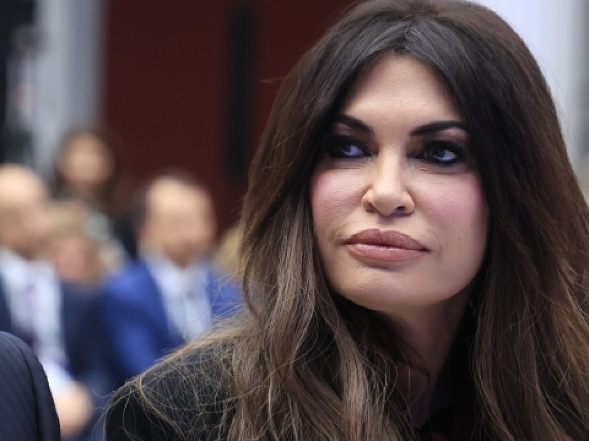 Ξεκινά περιοδείες ανά την Ελλάδα η Γκιλφόιλ: Από το Ζάππειο, στην Ουάσιγκτον ο Κάθετος Διάδρομος