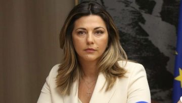Ζαχαράκη: Δεν καταργούνται άμεσα οι Πανελλαδικές