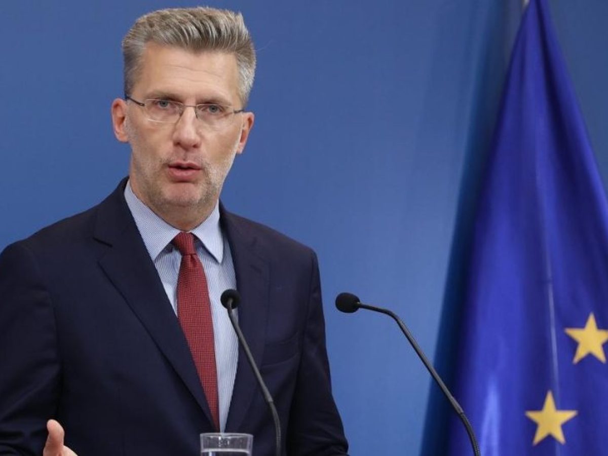 Άκης Σκέρτσος: «Διυλίζω τον κώνωπα και καταπίνω την κάμηλο» – Στήριξη σε Στουρνάρα με αιχμές κατά Τσίπρα