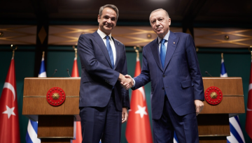 Αηδία για τον προδότη πρωθυπουργό της μίζας και της υποταγής – Ο κληρονόμος και υμνητής του σφαγέα Κεμάλ τόλμησε να μιλήσ