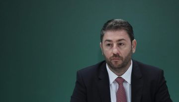 Ανδρουλάκης: Διακομματική συναίνεση για το Σύνταγμα μόνο μετά τις εκλογές