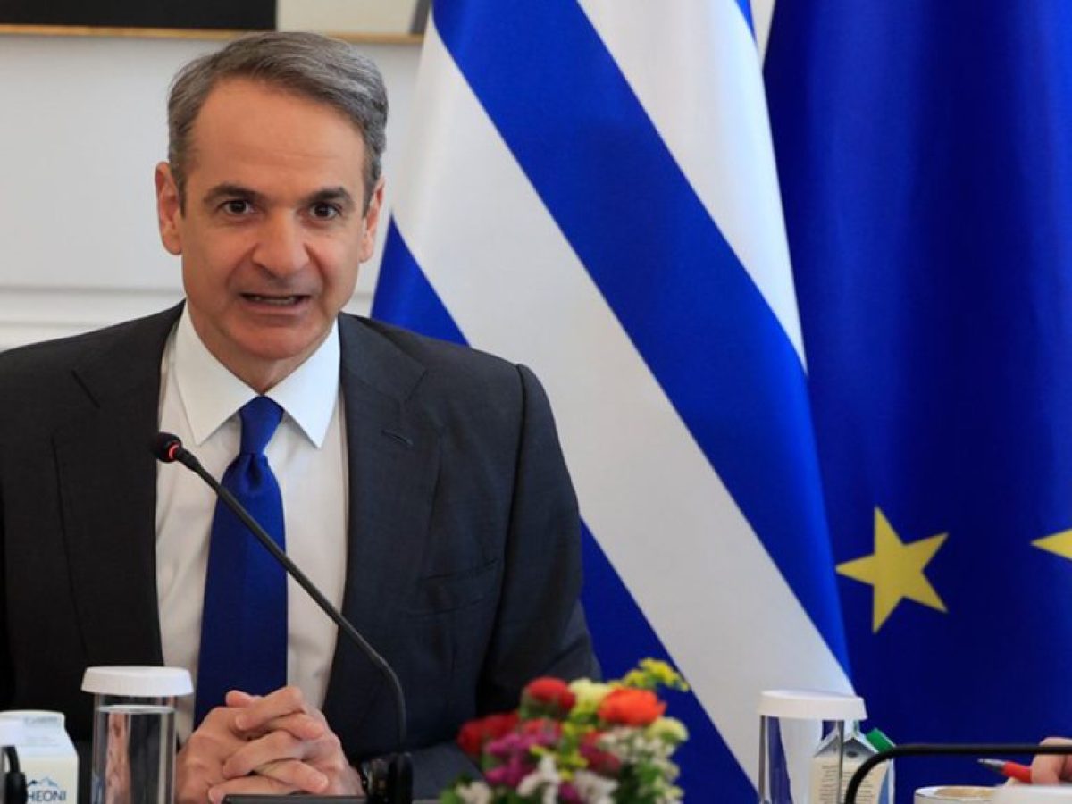 Απάντηση Μητσοτάκη σε Σαμαρά: «Ας μην ταράζονται κάποιοι επαγγελματίες ανησυχούντες»