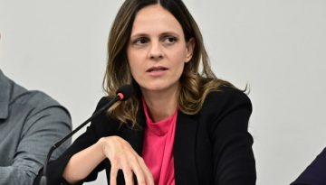 &Alpha;&chi;&tau;&sigma;&iota;ό&gamma;&lambda;&omicron;&upsilon;: &Epsilon;&pi;&iota;&kappa;ί&nu;&delta;&upsilon;&nu;&eta; &epsilon;&mu;&pi;&lambda;&omicron;&kappa;ή &tau;&eta;&sigmaf; &Epsilon;&lambda;&lambda;ά&delta;&alpha;&sigmaf; &sigma;&tau;&omicron;&nu; &pi;ό&lambda;&epsilon;&mu;&omicron; &ndash; &Alpha;&sigma;&tau;&epsilon;ί&epsilon;&sigmaf; &omicron;&iota; &epsilon;&xi;&eta;&gamma;ή&sigma;&epsilon;&iota;&sigmaf; &tau;&eta;&sigmaf; &kappa;&upsilon;&beta;έ&rho;&nu;&eta;&sigma;&eta;&sigmaf;