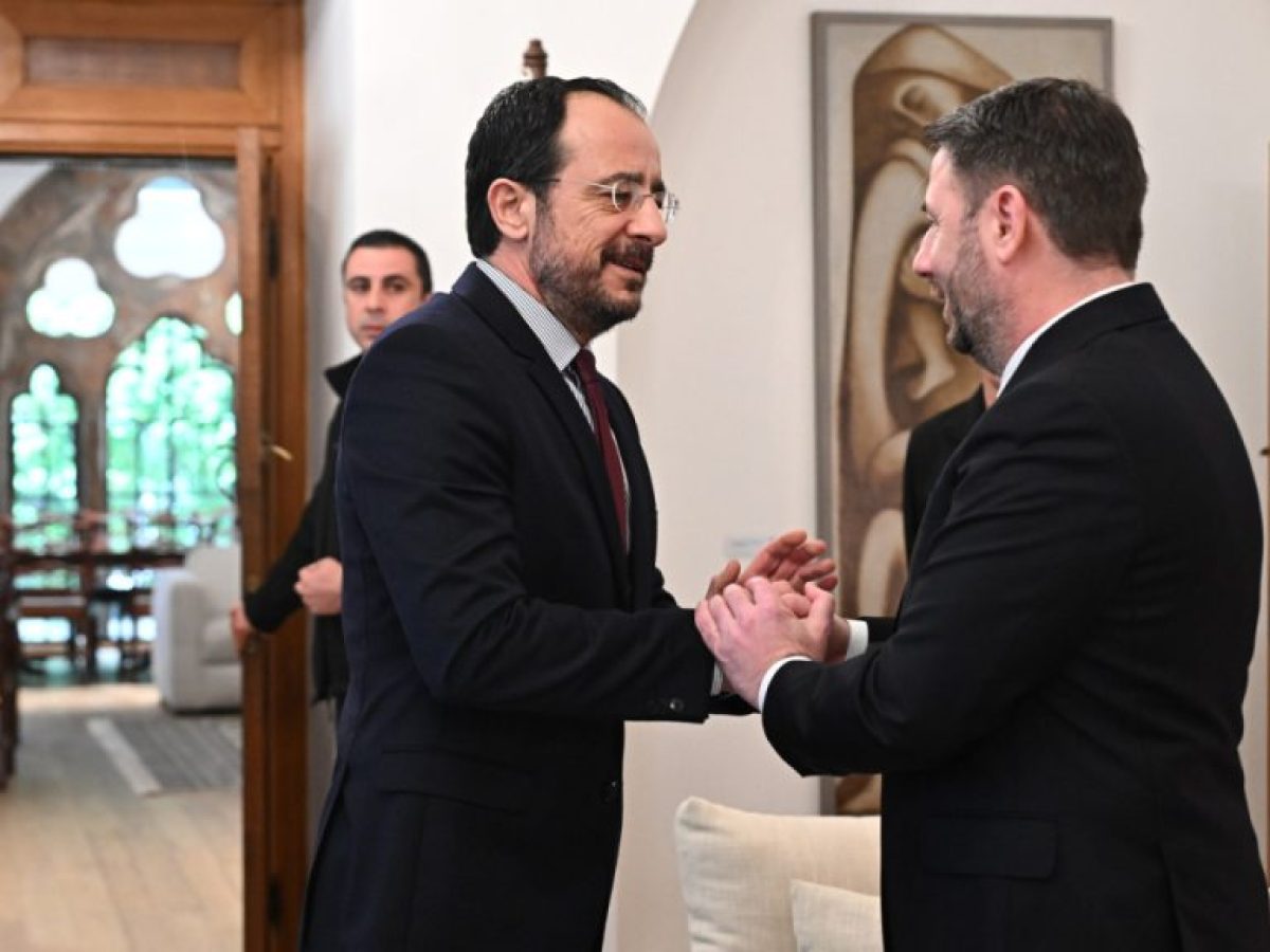 &Alpha;&nu;&delta;&rho;&omicron;&upsilon;&lambda;ά&kappa;&eta;&sigmaf;: &Kappa;&alpha;&nu;έ&nu;&alpha; &kappa;&rho;ά&tau;&omicron;&sigmaf; &tau;&eta;&sigmaf; &Epsilon;&Epsilon; &delta;&epsilon;&nu; &pi;&rho;έ&pi;&epsilon;&iota; &nu;&alpha; &sigma;&upsilon;&mu;&mu;&epsilon;&tau;ά&sigma;&chi;&epsilon;&iota; &mu;&epsilon; &omicron;&pi;&omicron;&iota;&omicron;&nu;&delta;ή&pi;&omicron;&tau;&epsilon; &tau;&rho;ό&pi;&omicron; &sigma;&tau;&omicron;&nu; &pi;ό&lambda;&epsilon;&mu;&omicron; &sigma;&tau;&omicron; &Iota;&rho;ά&nu;