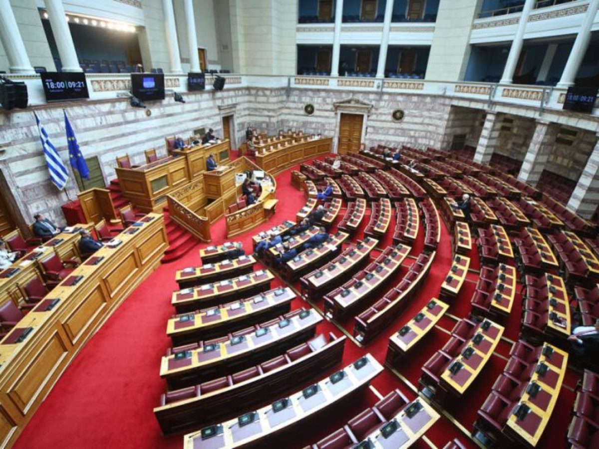 &laquo;&Alpha;&nu;&epsilon;&pi;&alpha;&rho;&kappa;ή&raquo; &chi;&alpha;&rho;&alpha;&kappa;&tau;&eta;&rho;ί&zeta;&omicron;&upsilon;&nu; &tau;&alpha; &mu;έ&tau;&rho;&alpha; &sigma;&tau;ή&rho;&iota;&xi;&eta;&sigmaf; &tau;&alpha; &kappa;ό&mu;&mu;&alpha;&tau;&alpha; &tau;&eta;&sigmaf; &alpha;&nu;&tau;&iota;&pi;&omicron;&lambda;ί&tau;&epsilon;&upsilon;&sigma;&eta;&sigmaf;