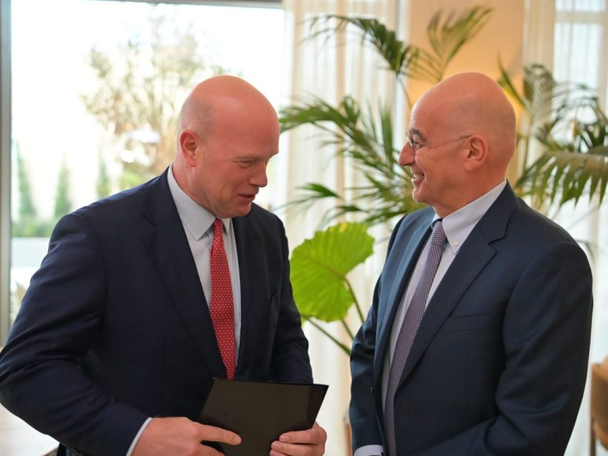 4ο Φόρουμ για την Αν. Μακεδονία και Θράκη: Δένδιας: Είμαι περήφανος για τις ΕΔ – Γουίτακερ: Η Ελλάδα έχει πάρει σοβαρά τη