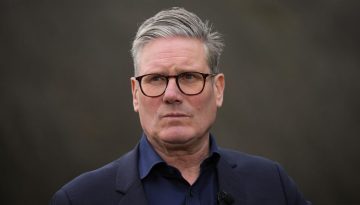 Keir Starmer: Ναι στη χρήση βάσεων από τις ΗΠΑ – Όχι σε επιθετικές επιχειρήσεις κατά Ιράν