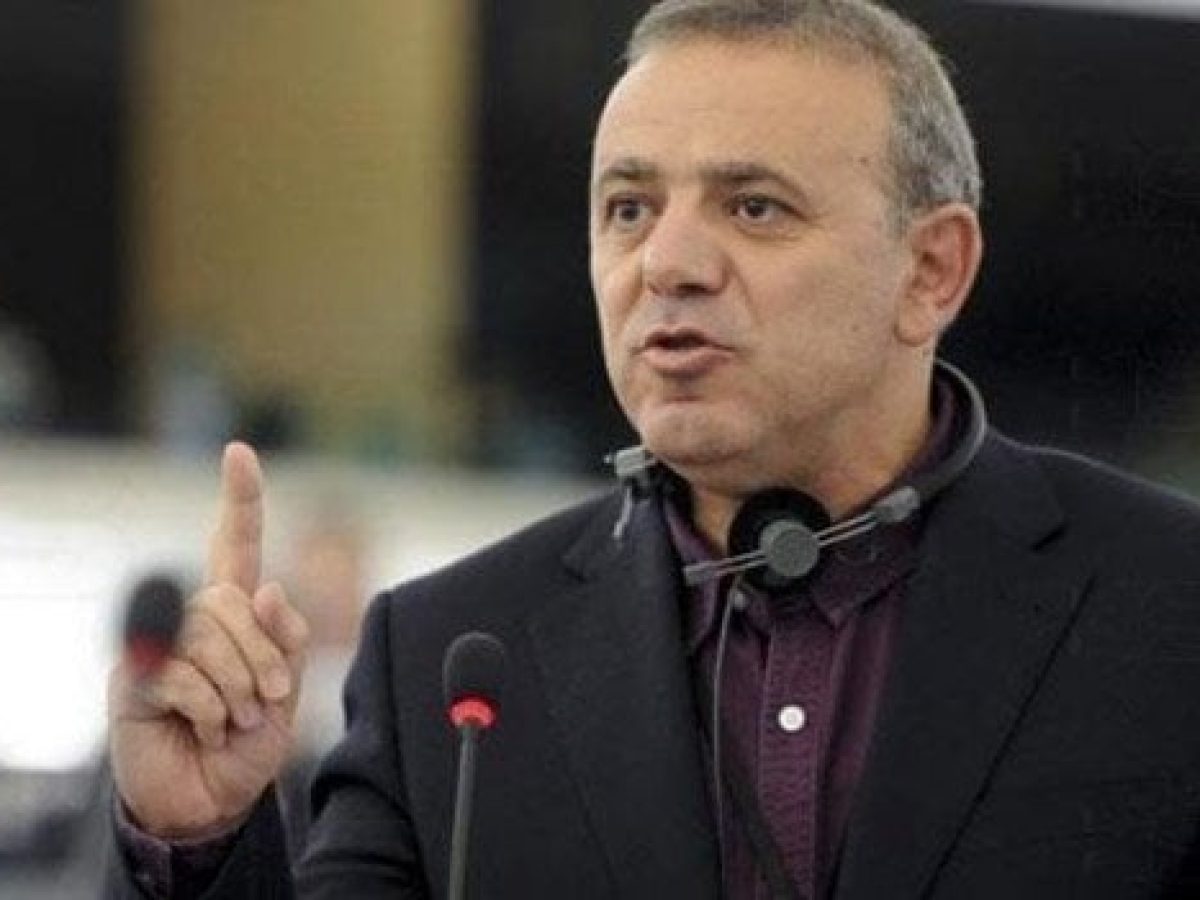 O Μαυρίδης στρίμωξε την Κάλας! Την κάλεσε να τοποθετηθεί για την άμυνα της Κύπρου και τη συνέχιση της ευρωπαϊκής παρουσία