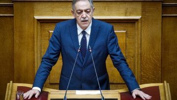 O Ανδρουλάκης προτείνει τον Πάρι Κουκουλόπουλο για την θέση του Αντιπροέδρου της Βουλής