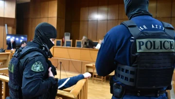 Αυλαία στη δίκη της Χρυσής Αυγής στο Εφετείο, 13 χρόνια στο διευθυντήριο της οργάνωσης – Πως η δίωξη κατά της ΧΑ είναι…ΕΣ