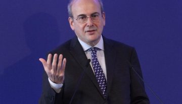 Χατζηδάκης: Η αλήθεια ως ανάχωμα στην τοξικότητα