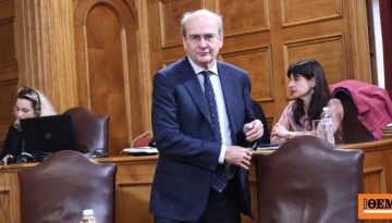 Χατζηδάκης: Το ΠΑΣΟΚ διαφωνεί με τις ρυθμίσεις που διευκολύνουν τους πολίτες και μετά αναρωτιέται για τις βελόνες