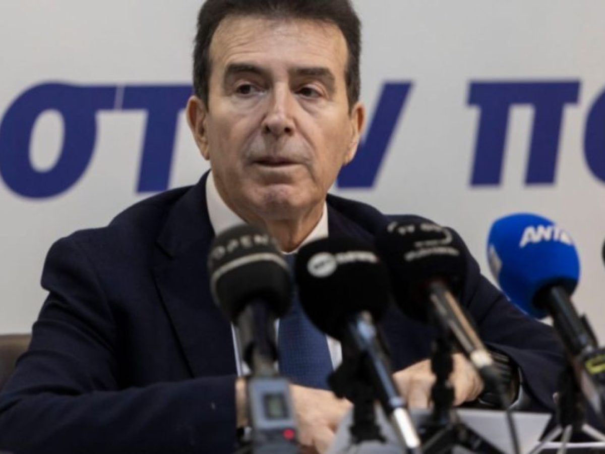 Χρυσοχοΐδης: Ενδείξεις οπαδικού κινήτρου για τη δολοφονία του 20χρονου στην Καλαμαριά