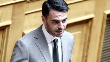 &Chi;&rho;&iota;&sigma;&tau;&omicron;&delta;&omicron;&upsilon;&lambda;ά&kappa;&eta;&sigmaf;: &Delta;&iota;&alpha;&psi;&epsilon;ύ&delta;&epsilon;&iota; &tau;&iota;&sigmaf; &phi;ή&mu;&epsilon;&sigmaf; &gamma;&iota;&alpha; &kappa;&omicron;&iota;&nu;ό &mu;έ&tau;&omega;&pi;&omicron; &mu;&epsilon; &Delta;&omicron;ύ&kappa;&alpha; &ndash; &laquo;&Omicron; &epsilon;&chi;&theta;&rho;ό&sigmaf; &epsilon;ί&nu;&alpha;&iota; &epsilon;&kappa;&tau;ό&sigmaf; &tau;&omega;&nu; &tau;&epsilon;&iota;&chi;ώ&nu; &tau;&omicron;&upsilon; &Pi;&alpha;&Sigma;&omicron;&Kappa;&raquo;