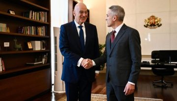 Δένδιας από Σόφια: «Υποχρέωση και όχι επιλογή» η αρωγή προς τη Βουλγαρία