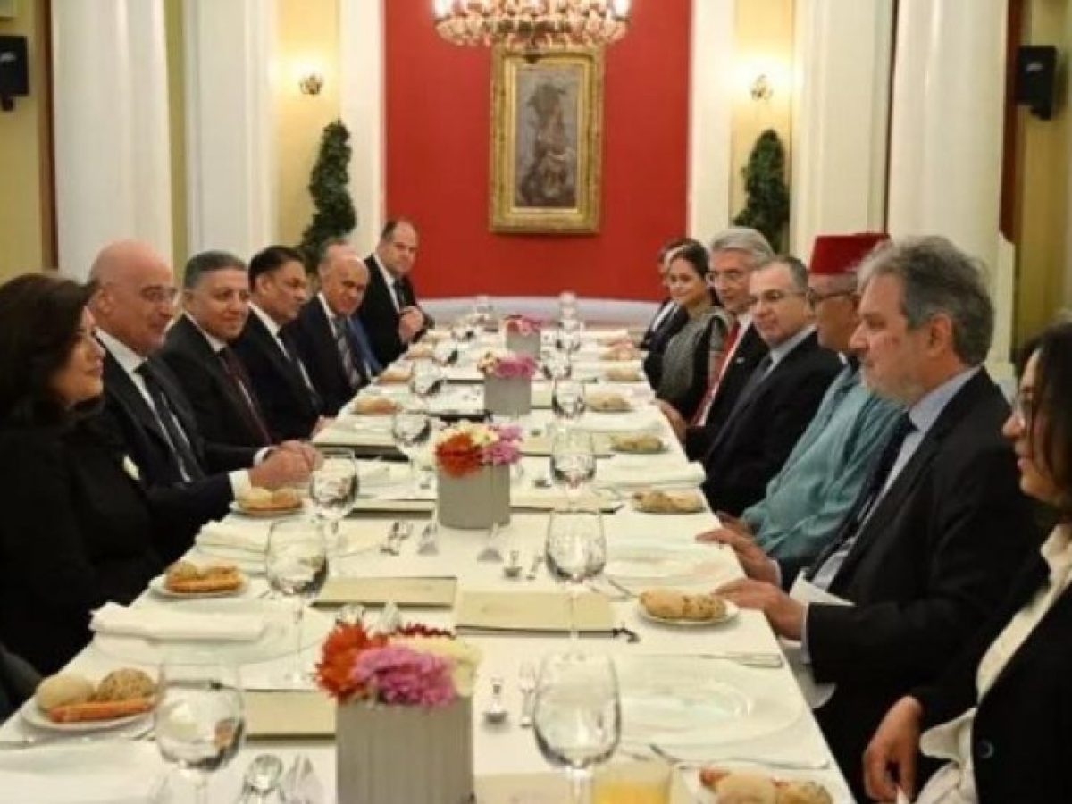 Δένδιας: «Γέφυρες συνεργασίας με τον αραβικό και μουσουλμανικό κόσμο»