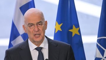&Delta;έ&nu;&delta;&iota;&alpha;&sigmaf;: &Iota;&sigma;&tau;&omicron;&rho;&iota;&kappa;ά &kappa;&alpha;&iota; &epsilon;&theta;&nu;&iota;&kappa;ά &alpha;&sigma;&upsilon;&gamma;&chi;ώ&rho;&eta;&tau;&omicron; &eta; &Epsilon;&lambda;&lambda;ά&delta;&alpha; &nu;&alpha; &gamma;&upsilon;&rho;ί&sigma;&epsilon;&iota; &tau;&eta;&nu; &pi;&lambda;ά&tau;&eta; &sigma;&tau;&eta;&nu; &Kappa;ύ&pi;&rho;&omicron;