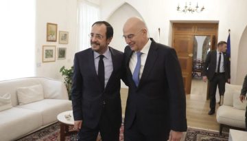 Δένδιας στη Λευκωσία: Η Ελλάδα στην πρώτη γραμμή υπεράσπισης Κύπρου — Ευρώπη καλείται να ακολουθήσει