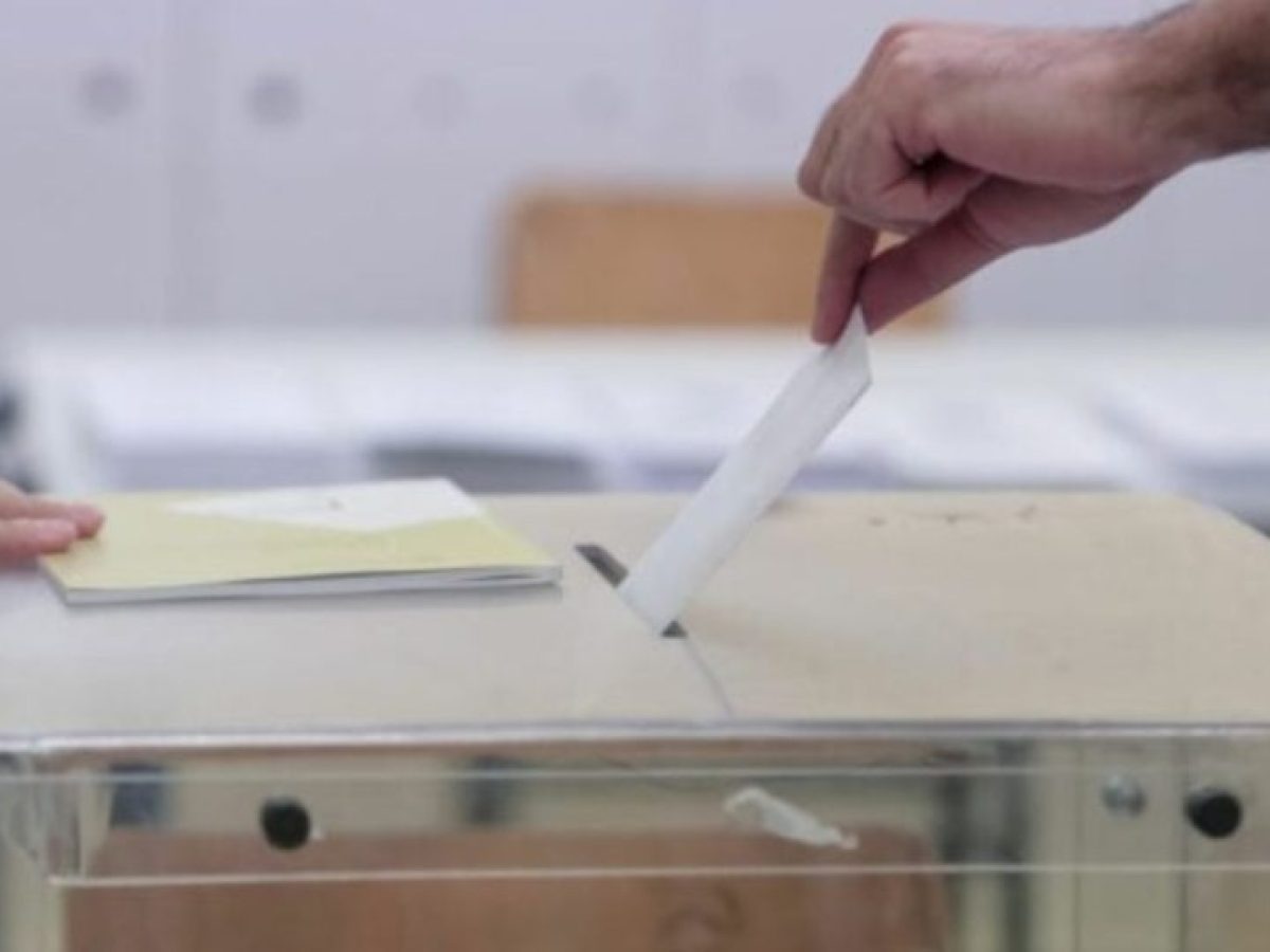 Δημοσκοπήσεις Metron Analysis και MRB: Άνοδος ΝΔ σχεδόν δύο μονάδων στο 31,1% – Επιρροή από τον πόλεμο