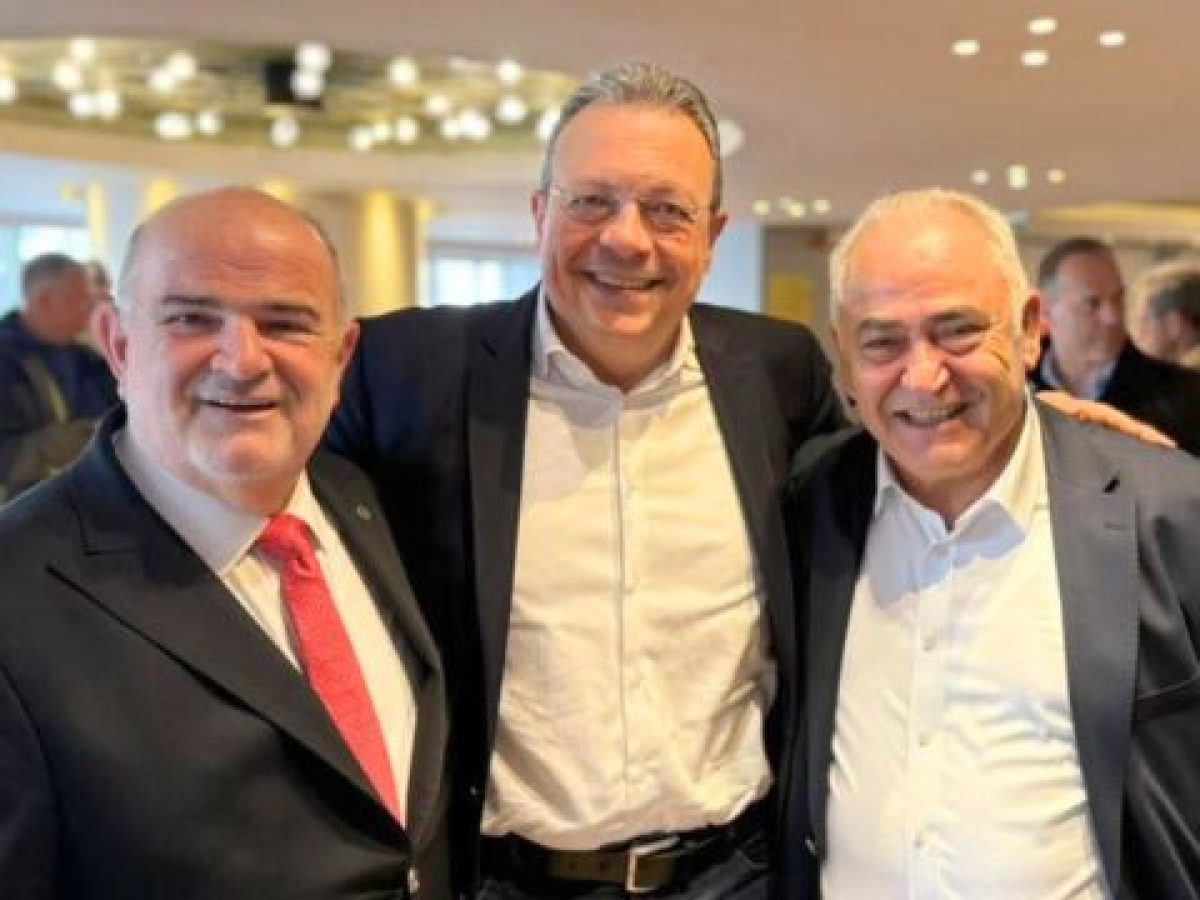 Χατζηθεοδοσίου και Καββαθάς έδωσαν το παρών στη συνεδρίαση της ΚΕ του ΣΥΡΙΖΑ, “πλάι” στον Φάμελλο&lt