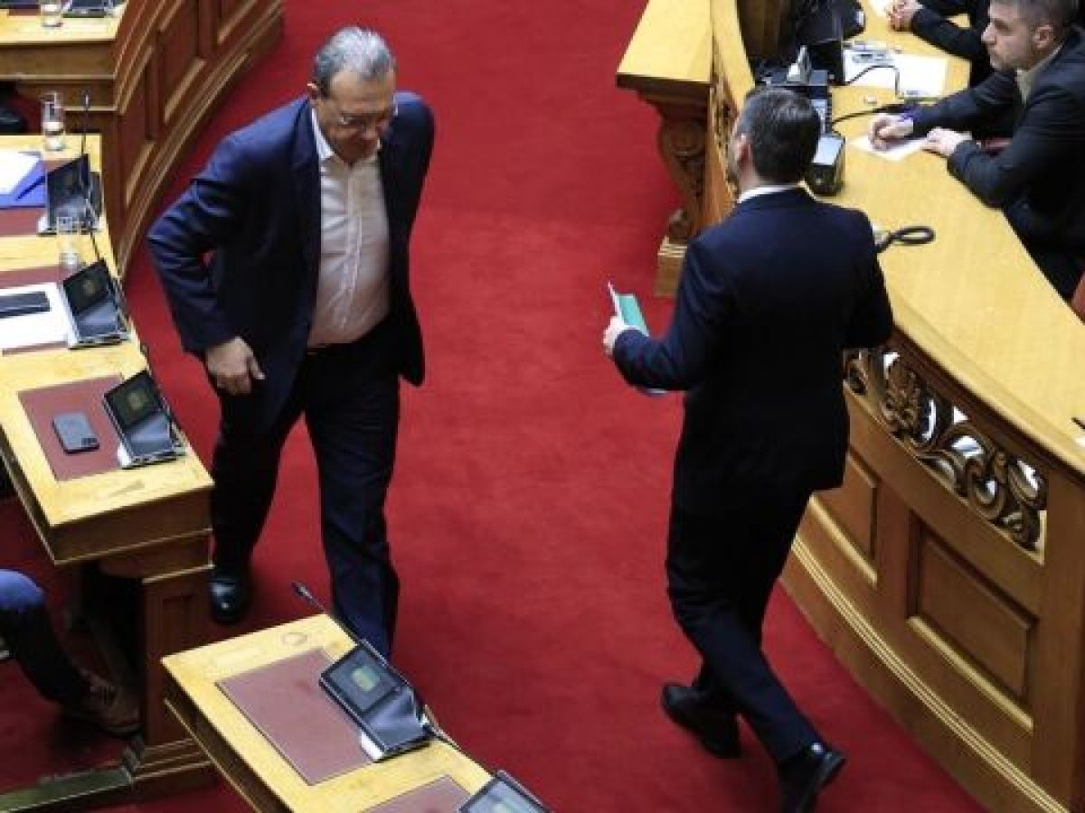 “Εμφύλιος” στην αντιπολίτευση για τη Μέση Ανατολή: Ανδρουλάκης vs Δούκα στο ΠΑΣΟΚ, τριγμοί στον ΣΥΡΙ