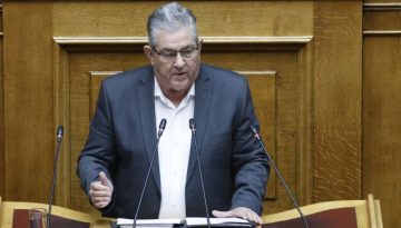 Επιμένει ο Κουτσούμπας για τα drone στη Σούδα παρά τη διάψευση Δένδια: “Θέμα ημερών να γίνουν στόχοι οι β