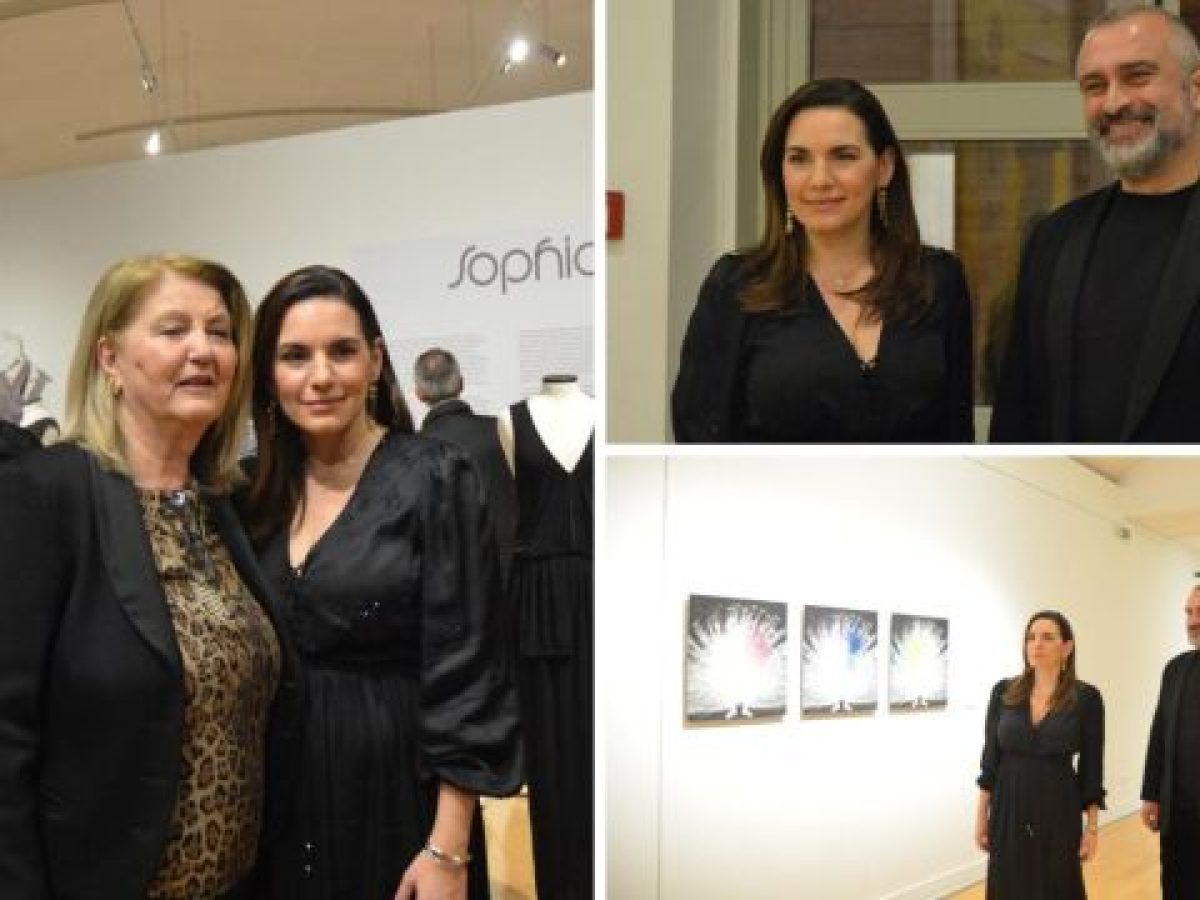 Η Όλγα Κεφαλογιάννη στα εγκαίνια της έκθεσης “Είσαι ό,τι φοράς” στο Μουσείο Μπενάκη: Τιμή στο έργο τ