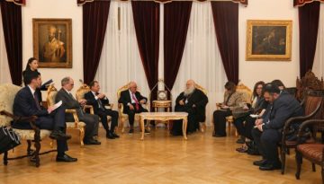 Κακλαμάνης: “Η Κύπρος δεν είναι και δεν θα είναι ποτέ μόνη της” – Συναντήθηκε με Χριστοδουλίδη, Δημη