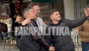 Μάθημα περιβαλλοντικής ευαισθησίας από τον Στέφανο Κασσελάκη: Η επιθυμία νεαρών για selfie, η γόπα από το τσιγ