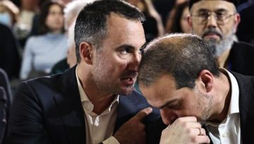 Νέα Αριστερά: “Βελούδινο διαζύγιο” με αιχμές ανάμεσα σε Χαρίτση και Σακελλαρίδη