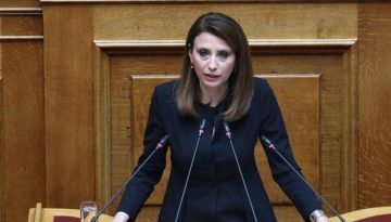 Νίνα Κασιμάτη για Παγκόσμια Ημέρα της Γυναίκας: “Έχουμε δικαίωμα να ζούμε ελεύθερες, να προοδεύουμε, να α