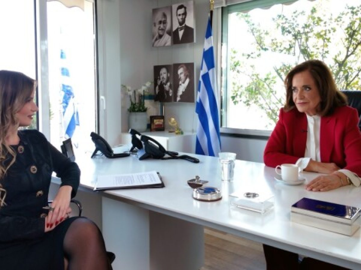 Ντόρα Μπακογιάννη στην ΚΡΗΤΗ Tv: “Όσοι κάνουν χρήση του ονόματός μου δεν περνάνε καλά” – Τι λέει για