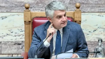 Οδυσσέας Κωνσταντινόπουλος: Οι παρασκηνιακές πιέσεις δύο Αρκάδων πολιτικών για το “φάγωμά” του από τ
