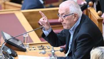 Οργισμένος ο Κακλαμάνης για τις σκηνές χάους στην Ολομέλεια: “Ντροπή” όσα διημείφθησαν, δεν είμαι δι