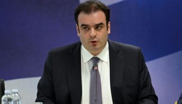 Πιερρακάκης: Κανείς δεν θα μείνει μόνος στην κρίση, οι κυβερνήσεις κρίνονται στην “κακοκαιρία” και ό