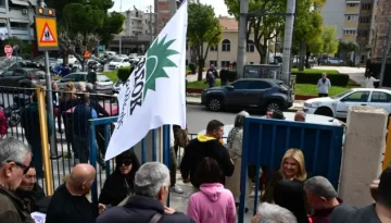 Συνέδριο ΠΑΣΟΚ: “Αγνοείται” η λίστα των αριστίνδην αντιπροσώπων – Τι καταγγέλλει μέλος της ΕΔΕΚΑΠ&lt