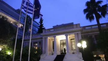 Σύσκεψη κορυφής στο γραφείο Μητσοτάκη για τα “γαλάζια” ψηφοδέλτια – Ποιοι έδωσαν το “παρών&quot