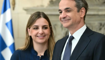 Σοφία Μητσοτάκη: “Ελπίζω ότι εδώ ολοκληρώνεται αυτή η αθλιότητα” – Δημοσίευσε το boarding pass απαντ
