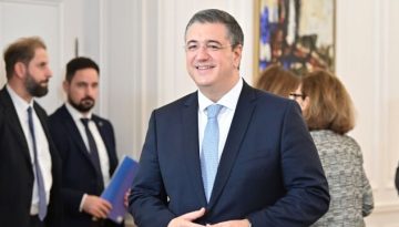 Στη Disneyland του Παρισιού για τα λαμπερά εγκαίνια του “World of Frozen” ο Απόστολος Τζιτζικώστας –