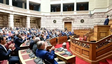 Βουλή: Οι πιο εργατικοί “γαλάζιοι” βουλευτές και οι άλλοι – Ποιοι κατέχουν τα ρεκόρ σε ομιλίες, ερωτ