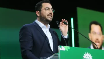 Ανδρέας Σπυρόπουλος: Ο “αρχιτέκτονας” της επιτυχίας του προεδρικού μπλοκ στο Συνέδριο του ΠΑΣΟΚ