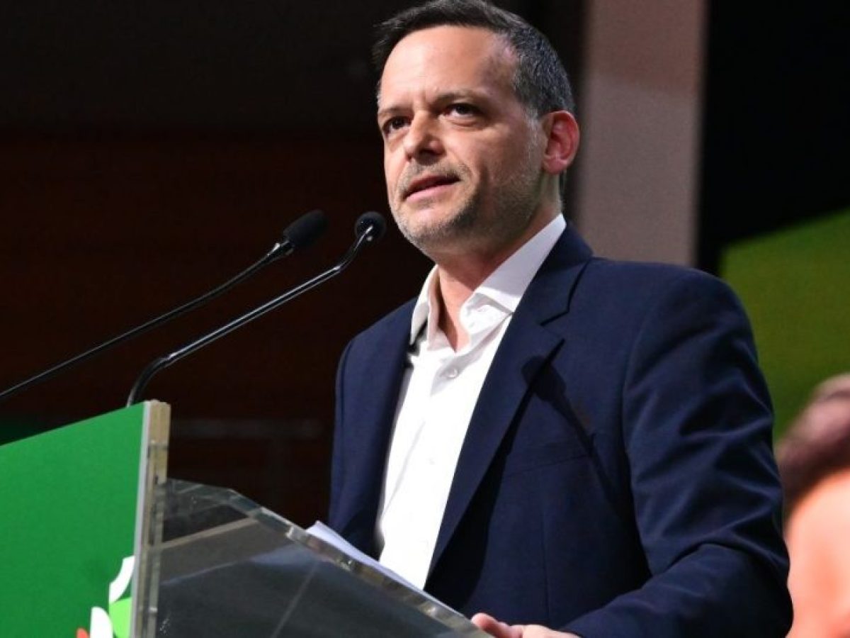 &Delta;&omicron;ύ&kappa;&alpha;&sigmaf;: &laquo;&Alpha;&rho;&nu;&omicron;ύ&mu;&alpha;&iota; &nu;&alpha; &delta;&epsilon;&chi;&theta;ώ ό&tau;&iota; &theta;&alpha; &alpha;&phi;ή&sigma;&omicron;&upsilon;&mu;&epsilon; &tau;&omicron;&nu; &Mu;&eta;&tau;&sigma;&omicron;&tau;ά&kappa;&eta; &nu;&alpha; &kappa;&upsilon;&beta;&epsilon;&rho;&nu;ή&sigma;&epsilon;&iota; &tau;&rho;ί&tau;&eta; &phi;&omicron;&rho;ά&raquo;