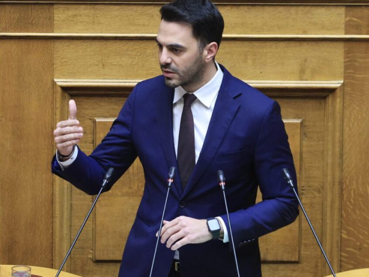 Εγεννήθη και άλλος «δελφίνος» στο ΠΑΣΟΚ