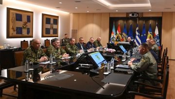 Έκτακτη σύσκεψη στο ΥΠΕΘΑ για τη Μέση Ανατολή υπό τον Νίκο Δένδια