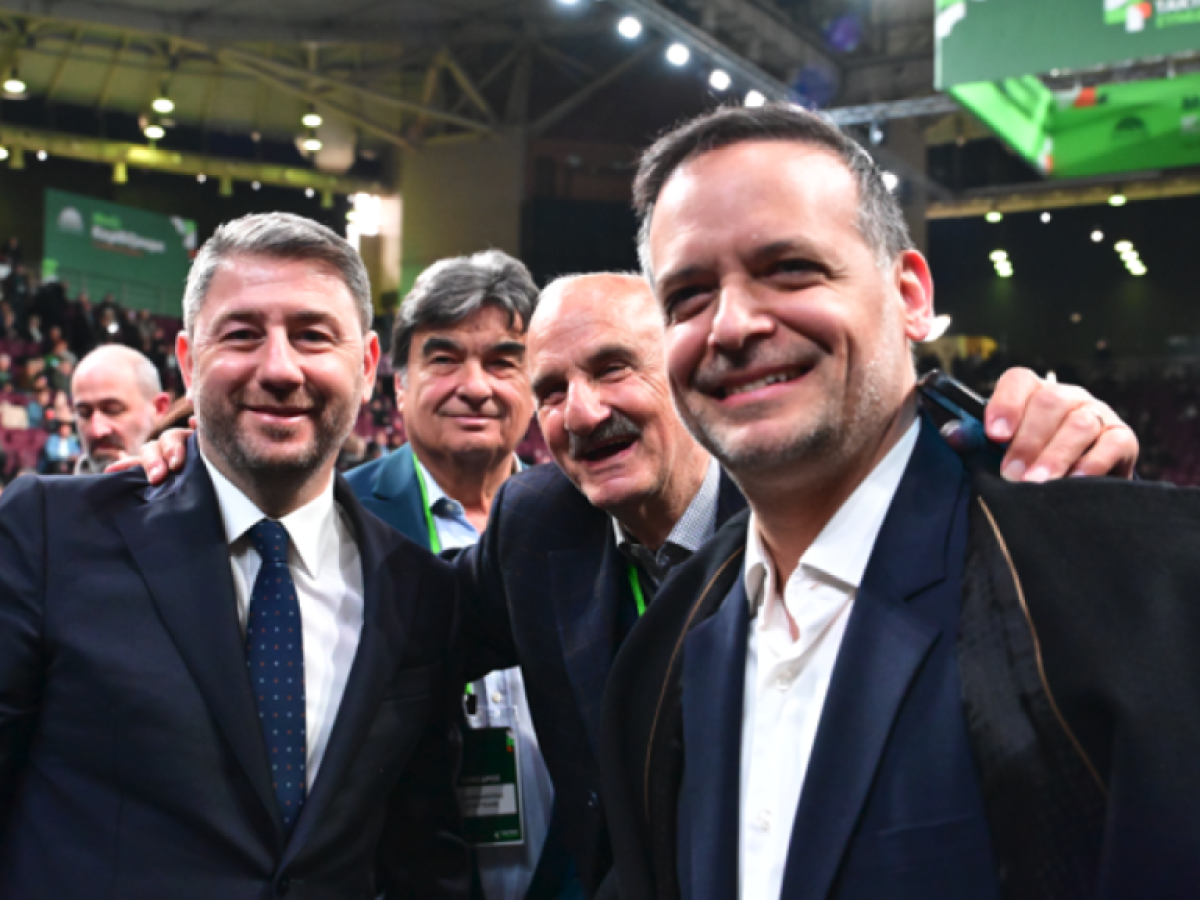 Εκτονωτικά λειτούργησε το συνέδριο του ΠΑΣΟΚ – Οι κινήσεις «ματ» του Ανδρουλάκη