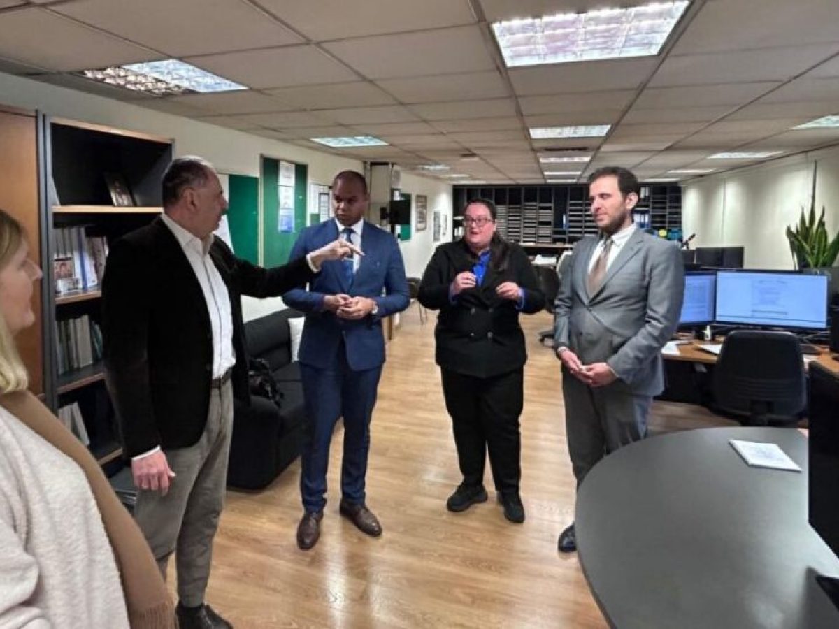 Επαναπατρισμός Ελλήνων από τη Μέση Ανατολή: Στη Μονάδα Διαχείρισης Κρίσεων του ΥΠΕΞ ο Γεραπετρίτης για τον συντονισμό των