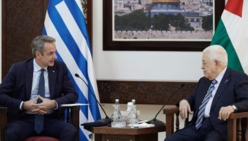 Επικοινωνία Μητσοτάκη – Αμπάς: Στο επίκεντρο ο πόλεμος στη Μέση Ανατολή