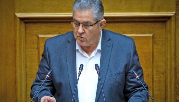 &Epsilon;&pi;&iota;&sigma;&tau;&omicron;&lambda;ή &Kappa;&omicron;&upsilon;&tau;&sigma;&omicron;ύ&mu;&pi;&alpha; &sigma;&epsilon; &Mu;&epsilon;&nu;&delta;ώ&nu;&eta;: &Zeta;&eta;&tau;ά &psi;&eta;&phi;&iota;&alpha;&kappa;ά &alpha;&nu;&tau;ί&gamma;&rho;&alpha;&phi;&alpha; &tau;&omega;&nu; &phi;&omega;&tau;&omicron;&gamma;&rho;&alpha;&phi;&iota;ώ&nu; &alpha;&pi;ό &tau;&eta;&nu; &epsilon;&kappa;&tau;έ&lambda;&epsilon;&sigma;&eta; &tau;&omega;&nu; 200 &tau;&eta;&sigmaf; &Kappa;&alpha;&iota;&sigma;&alpha;&rho;&iota;&alpha;&nu;ή&sigmaf;