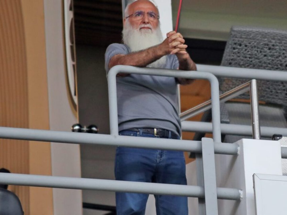 Επίτιμος δημότης Θεσσαλονίκης ο Ιβάν Σαββίδης